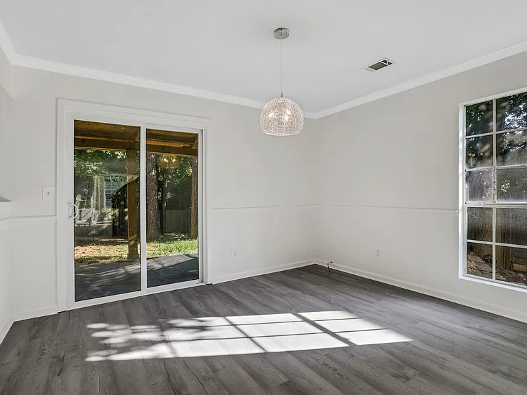 6308 E Windsor Ln — Photo 5
