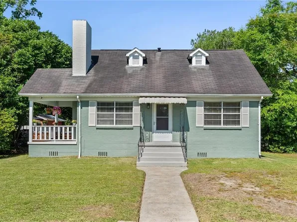 300 Thornhill Cir, Mobile, AL 36606