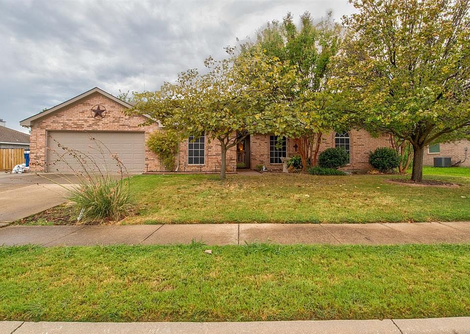 1st image of 405 Marybeth Dr