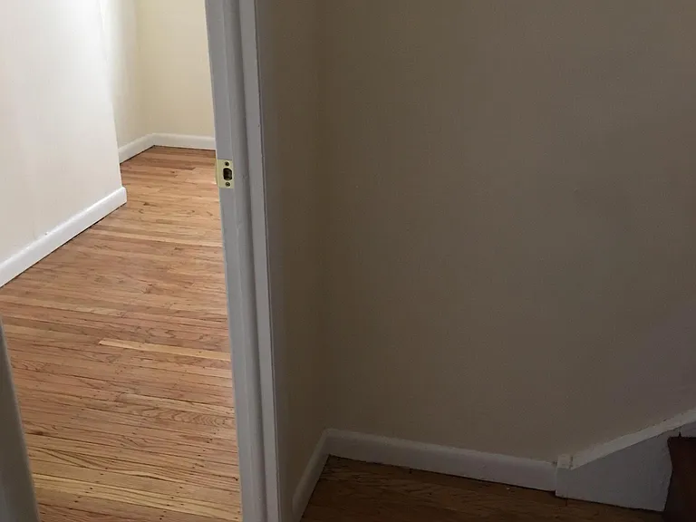 212 N Clarion St — Photo 24