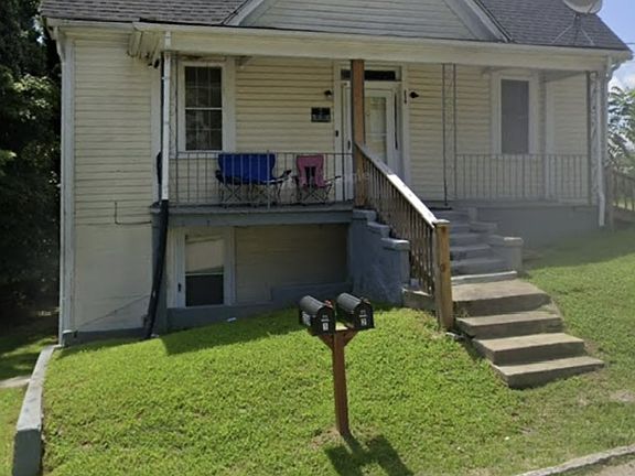 2nd image of 239 W Thomas St
