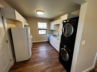 1555 E St #2, Anchorage, AK 99501