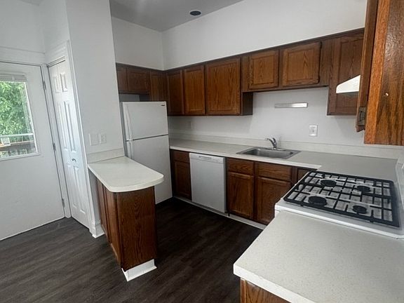 4th image of 410 Pearl St APT 1