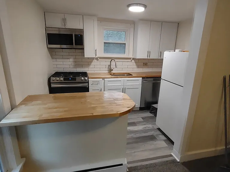 26-28 Union St #D — Photo 1