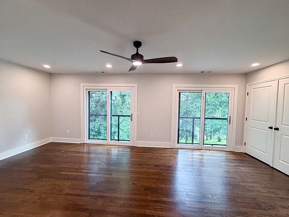 4th image of 6112 Pinehurst Dr