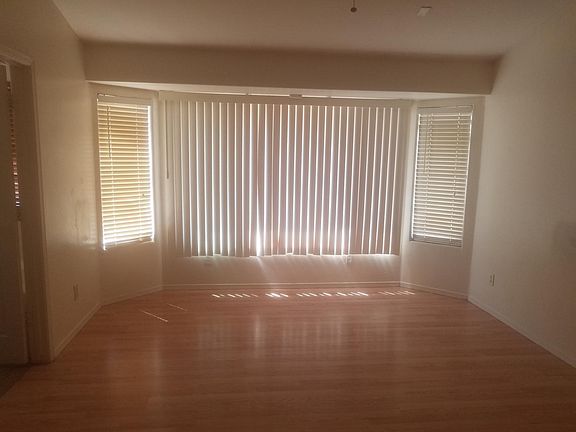 5th image of 8133 W Globe Ave