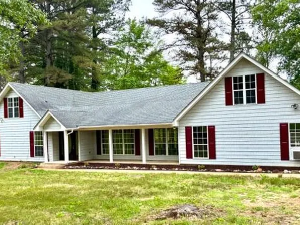 30030 Pickle Dr, Amory, MS 38821