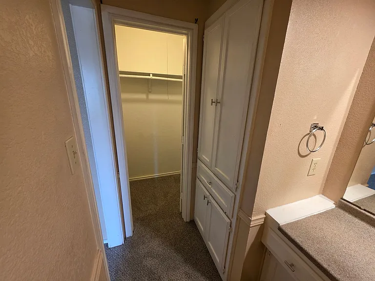 4724 Berridge Ln — Photo 10