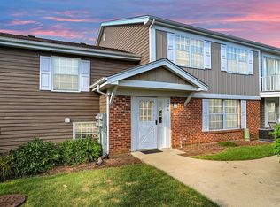 1646 Timber Trl #6-C, Wheaton, IL 60189