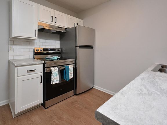 2nd image of 206 S Scientific St #206