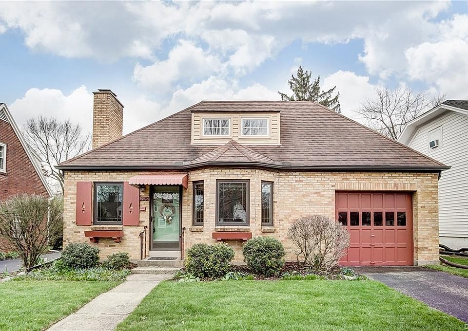 1st image of 220 Claranna Ave