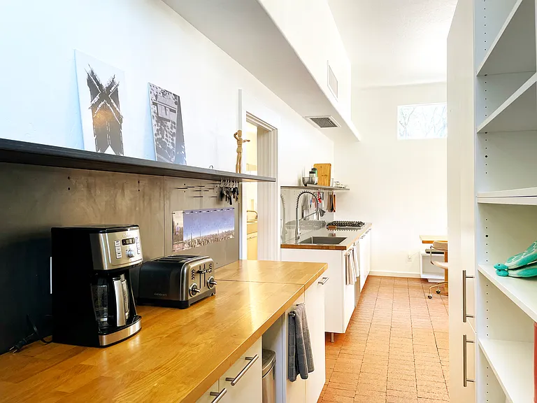 834 E Mabel St #2 — Photo 9