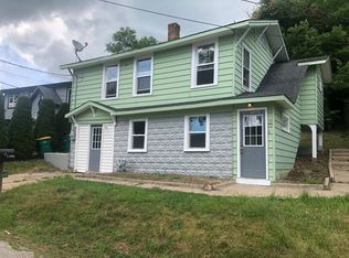 17 S York St, Fox Lake, IL 60020