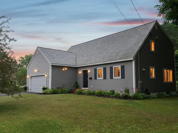 12 Harrison Circle, Auburn, ME 04210