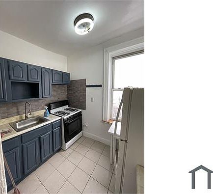 1st image of 9119 172nd St #D9