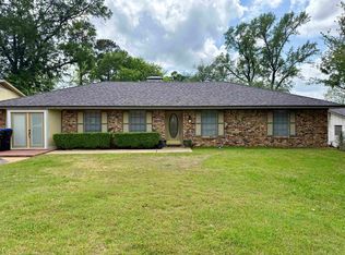 1310 Colgate Dr, Longview, TX 75601