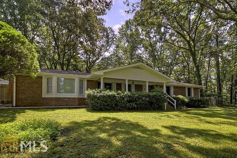 1st image of 150 Dogwood Dr