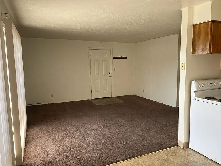 275 N Holmes Ave — Photo 4