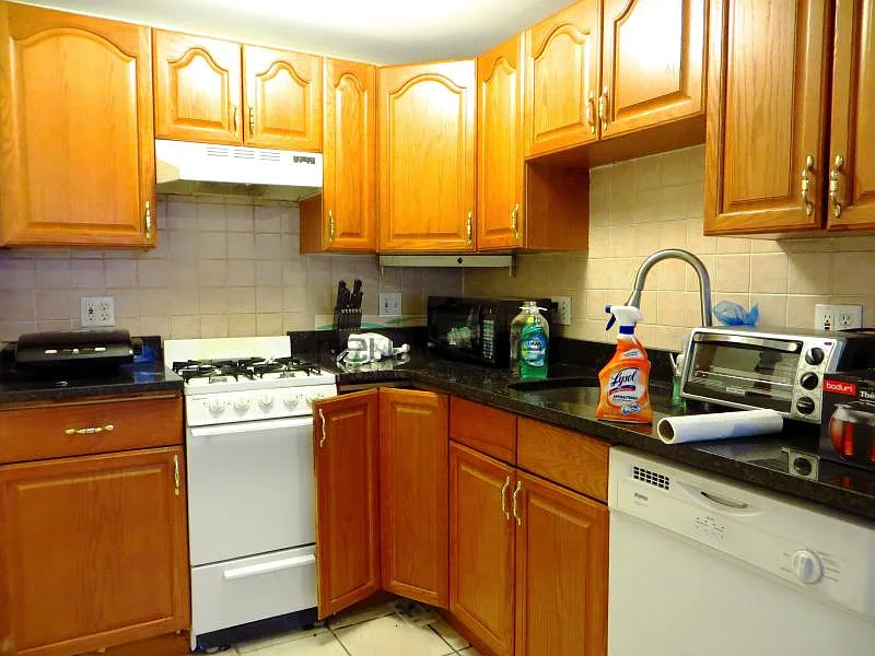 56 Queensberry St #G3