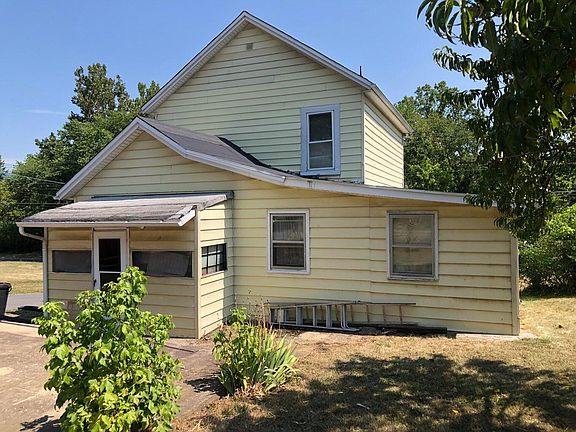 4th image of 637 Verge St