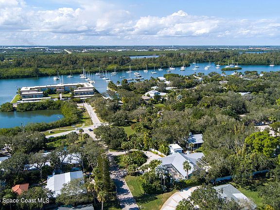 2nd image of 315 Greytwig Rd