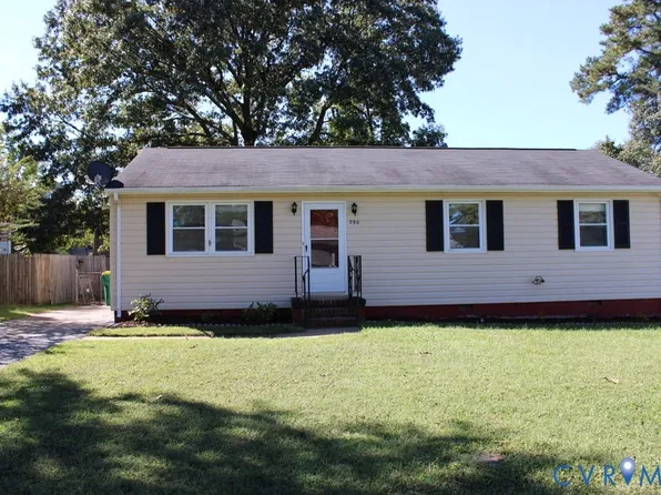 390 Red Oak Dr, Hopewell, VA 23860