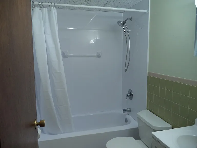 3 Pembroke Dr #5 — Photo 5