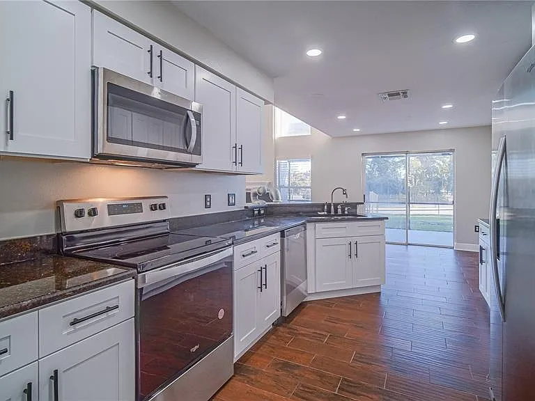 1020 Woodsong Way — Photo 10