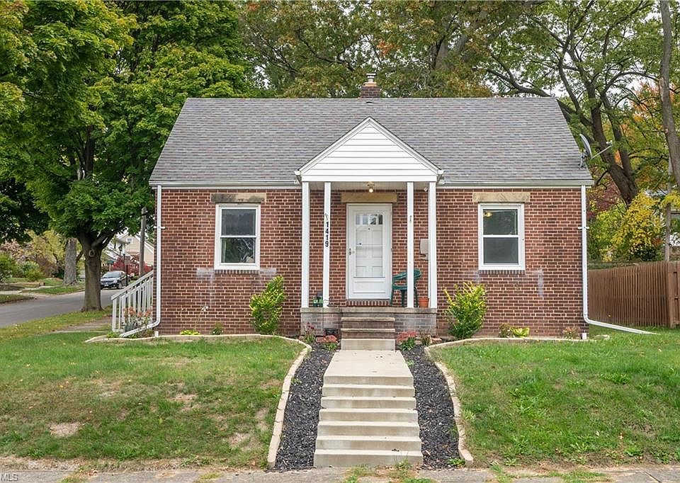 1st image of 1419 Oakwood Ave