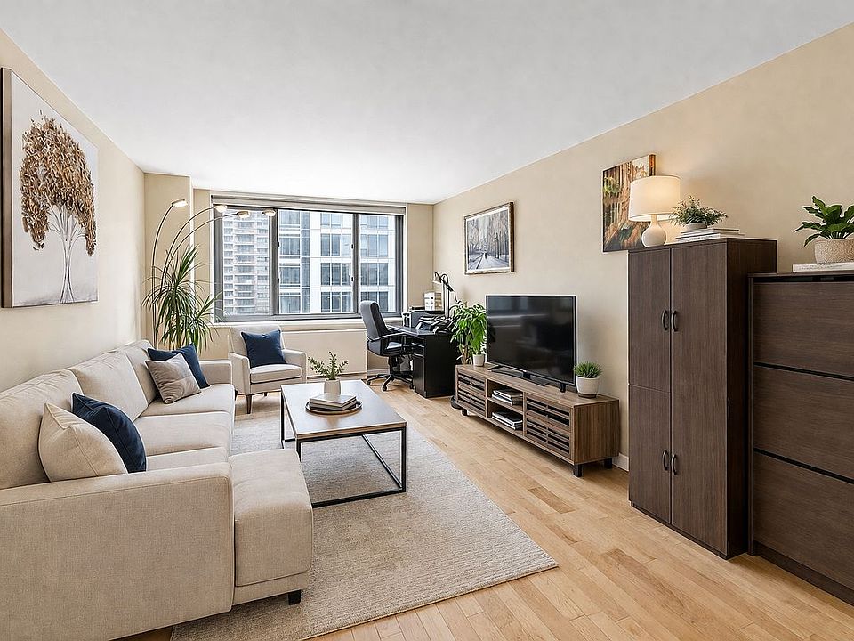 1st image of 2025 Broadway APT 17A