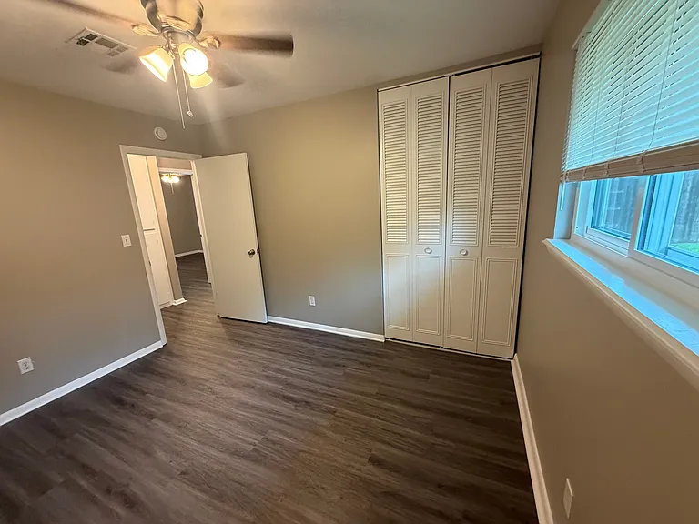 4919 S Oswego Ave — Photo 22