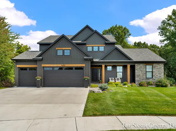 16484 Spring Tree Dr, Spring Lake, MI 49456