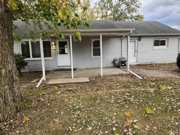 6215 Custer St, South Rockwood, MI 48179