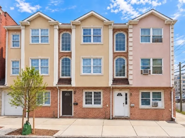 20 E Kinney St, Newark City, NJ 07102