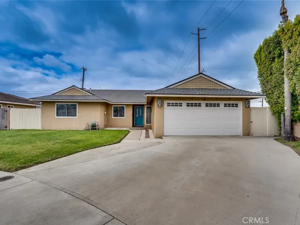 15501 Eliot Cir, Huntington Beach, CA 92647