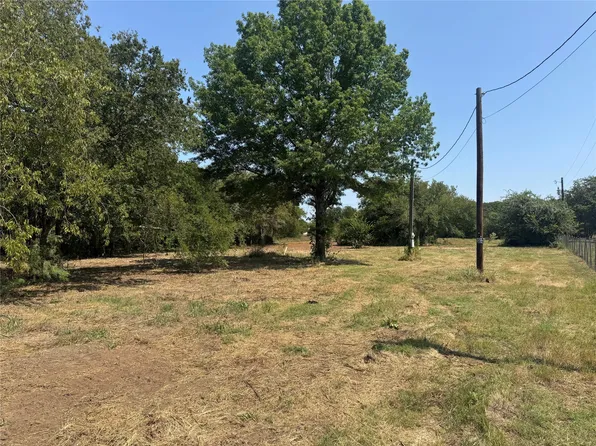 2308 Chickering Rd, Cleburne, TX 76031