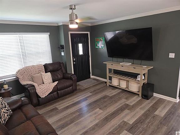2nd image of 3624 Alameda Dr