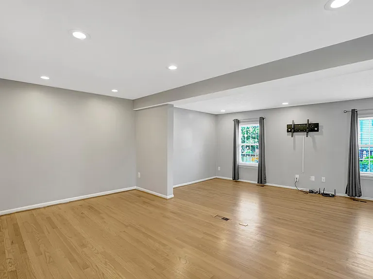 6063 Hydrangea Dr — Photo 13
