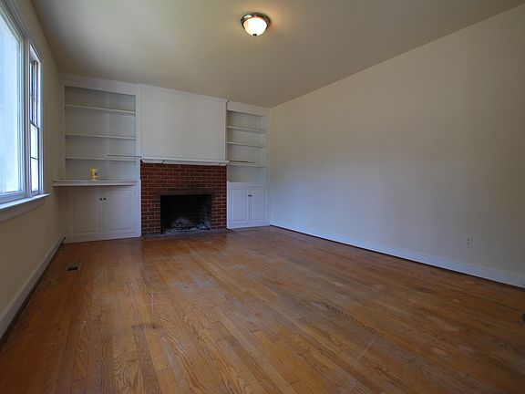 5th image of 2506 Summit Ct