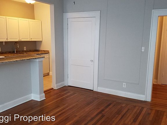 2nd image of 506 S Westland Ave APT 03