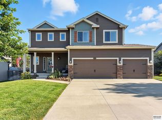 16112 Sunflower St, Bennington, NE 68007