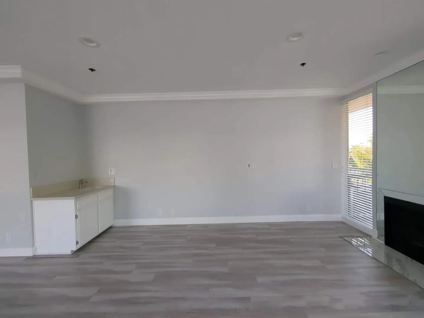 Charming 2-Bedroom 2-Bath Unit in Century City on a Peaceful Tree-Lined Street — Photo 4
