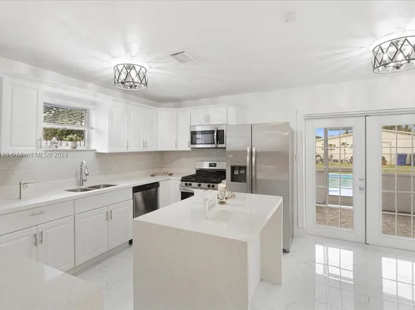 6780 Branch St, Hollywood, FL 33024