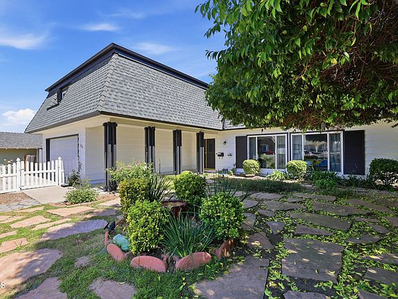 3rd image of 2266 Adrian St