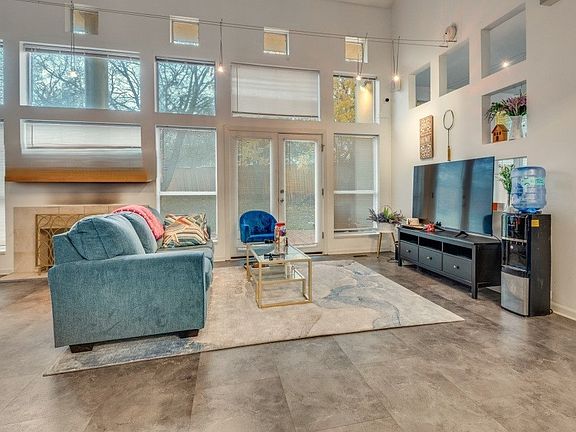 5th image of 4232 Las Brisas Ct