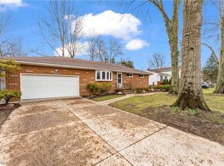 5853 Decker Rd, North Olmsted, OH 44070