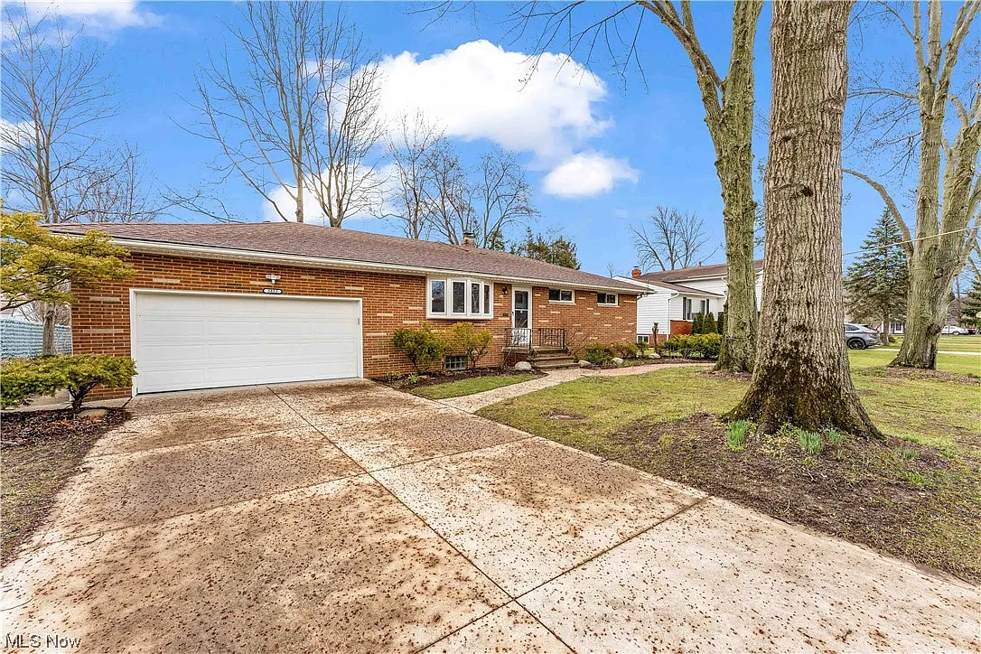 5853 Decker Rd photo 1