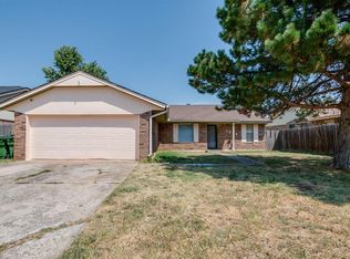 1009 Cooper Ln, Yukon, OK 73099