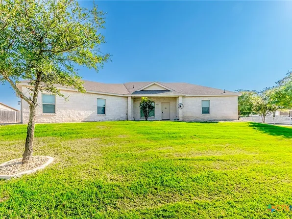 1004 Pidcoke St, Gatesville, TX 76528