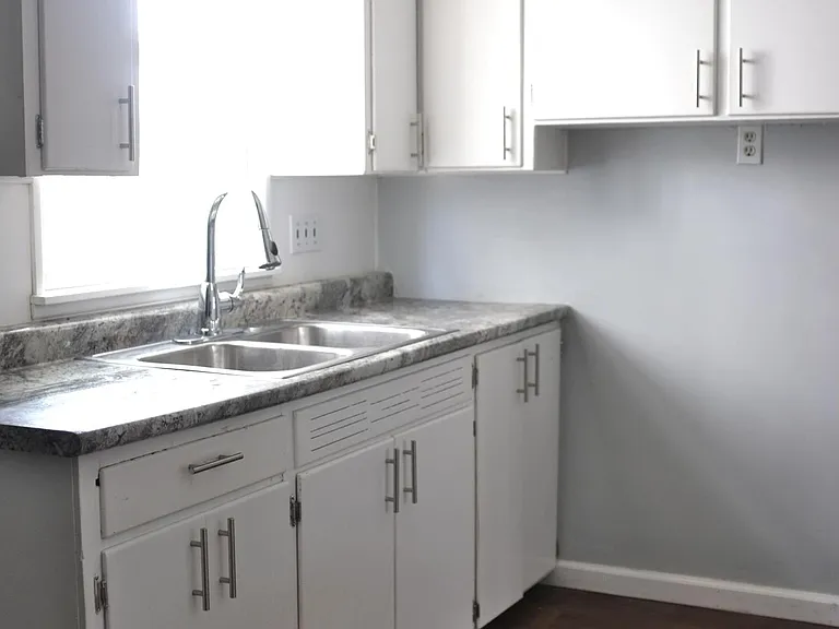 3640 Hazelhurst Ave — Photo 7